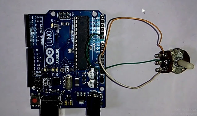 servo and potentiometer